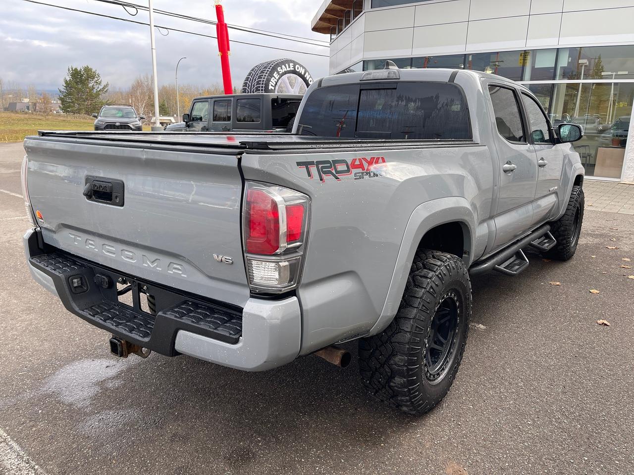 2020 Toyota Tacoma  Photo3