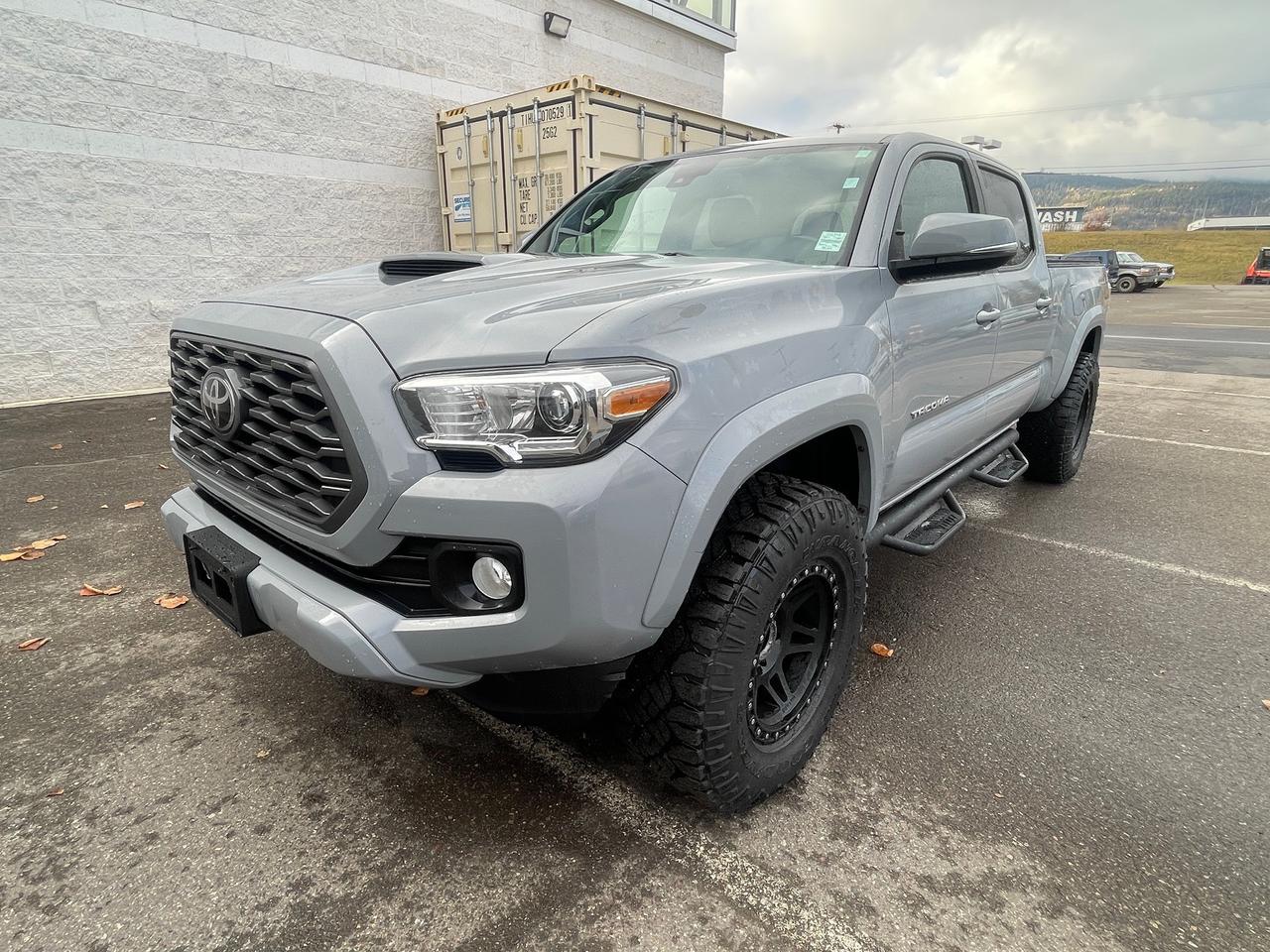 2020 Toyota Tacoma  Photo0