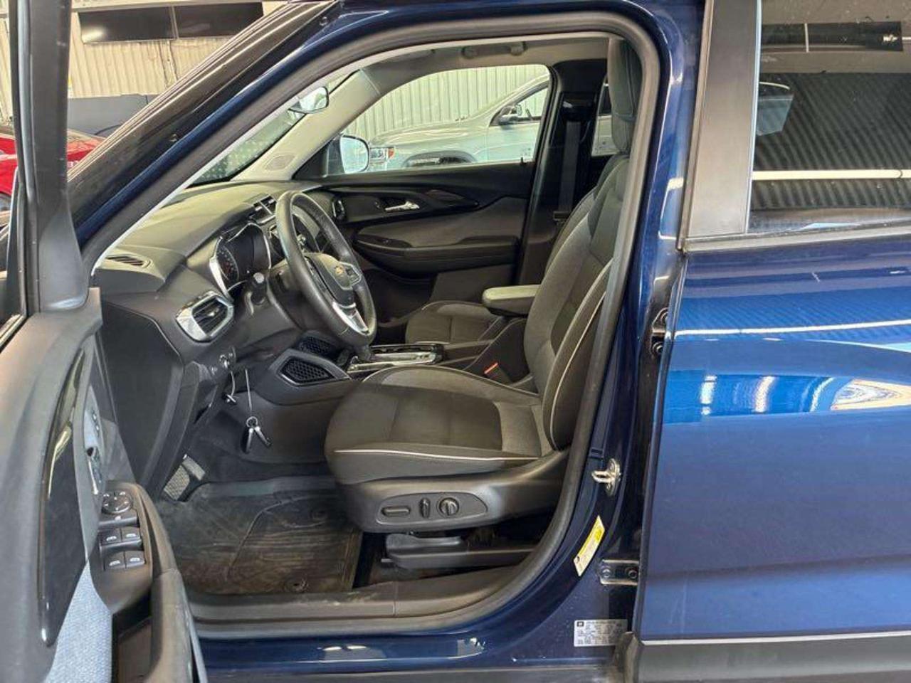 2022 Chevrolet TrailBlazer LT/AWD/SUNROOF/10600KM/1 OWNER! Photo