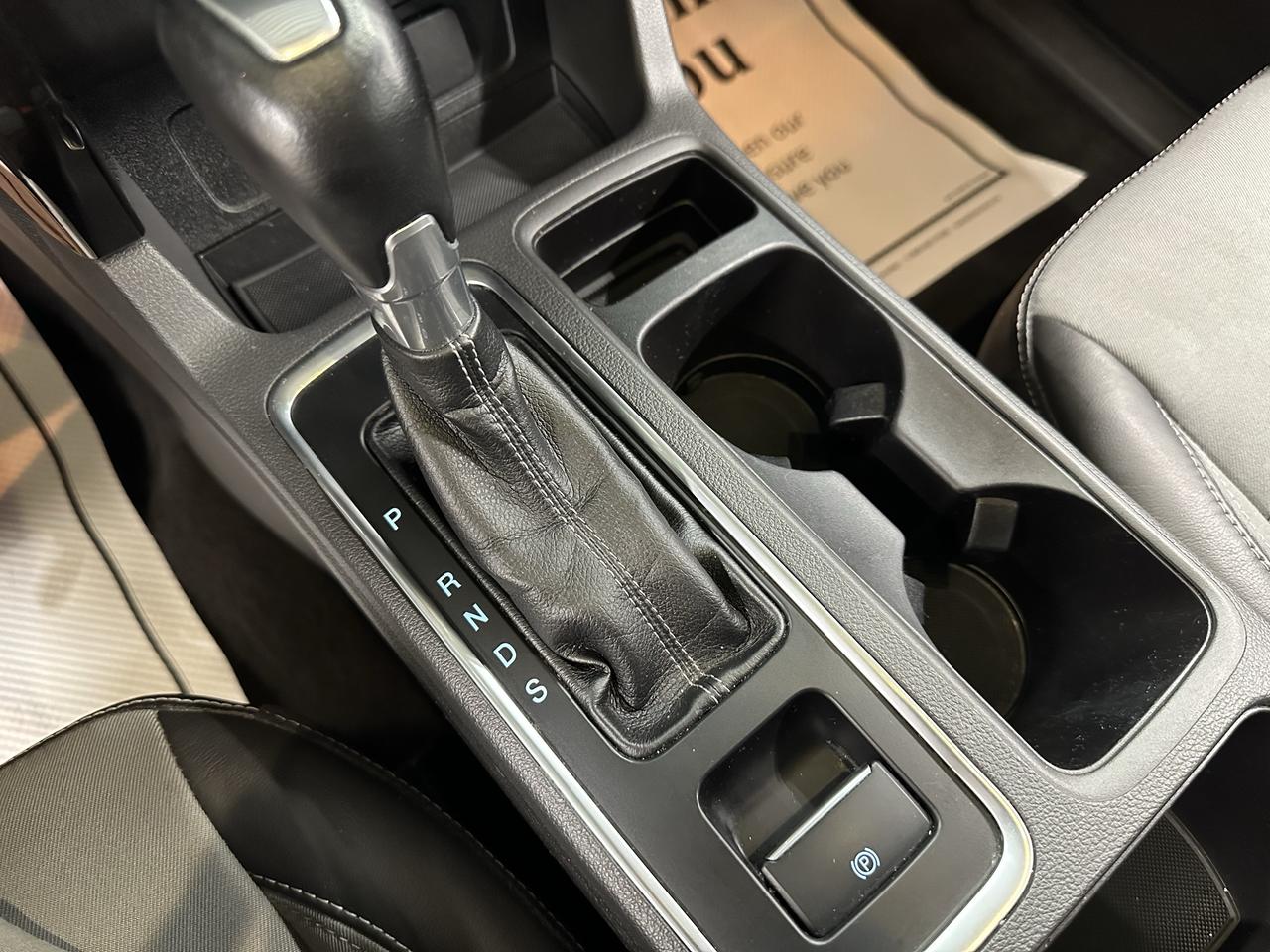 2017 Ford Escape 4WD 4dr SE Photo6
