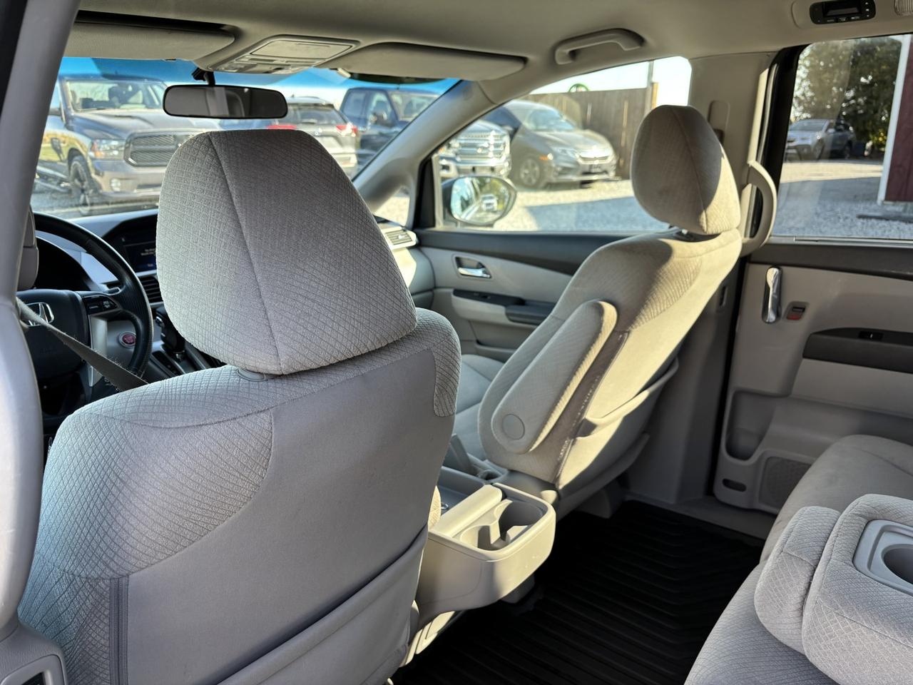 2016 Honda Odyssey EX Photo