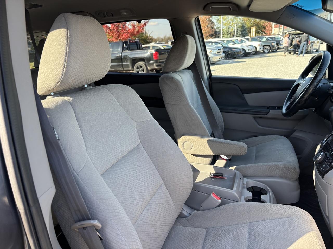 2016 Honda Odyssey EX Photo