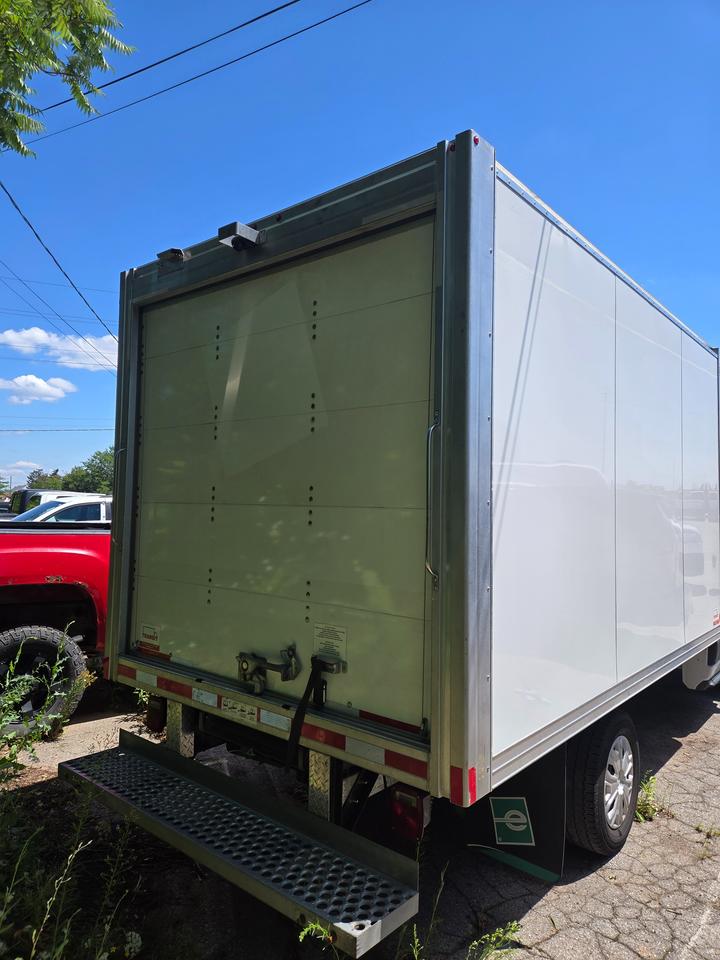 2024 Ford Transit T250 Photo2