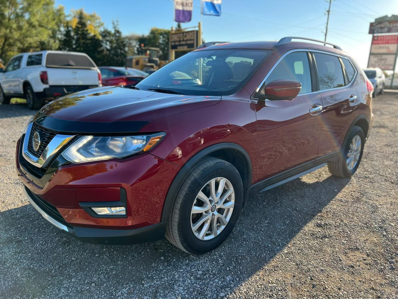 2018 Nissan Rogue AWD SV CERTIFIED Photo0
