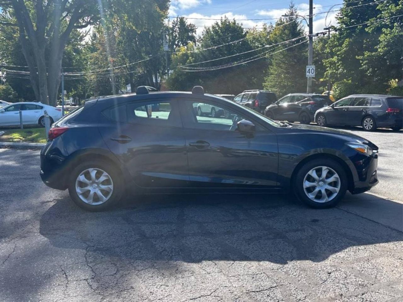 2017 Mazda MAZDA3 * LOW KM * MANUAL TRANSMISSION SPORT Photo