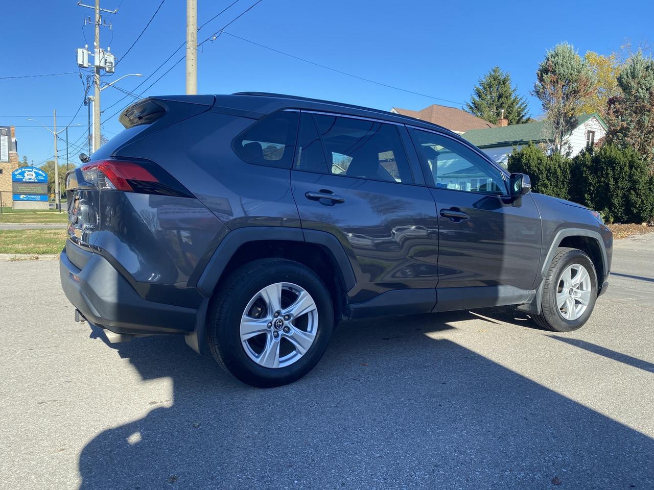 2019 Toyota RAV4 XLE AWD Photo2