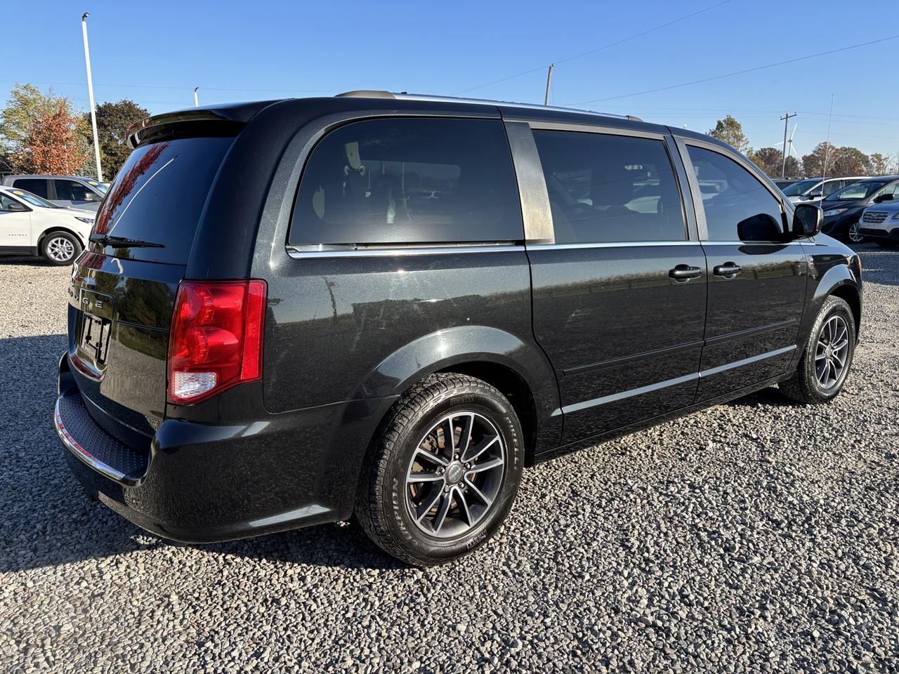 2017 Dodge Grand Caravan SXT SXT Photo