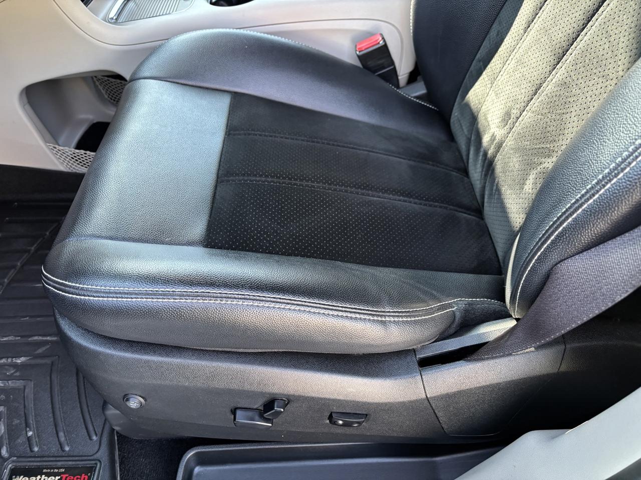 2017 Dodge Grand Caravan SXT SXT Photo