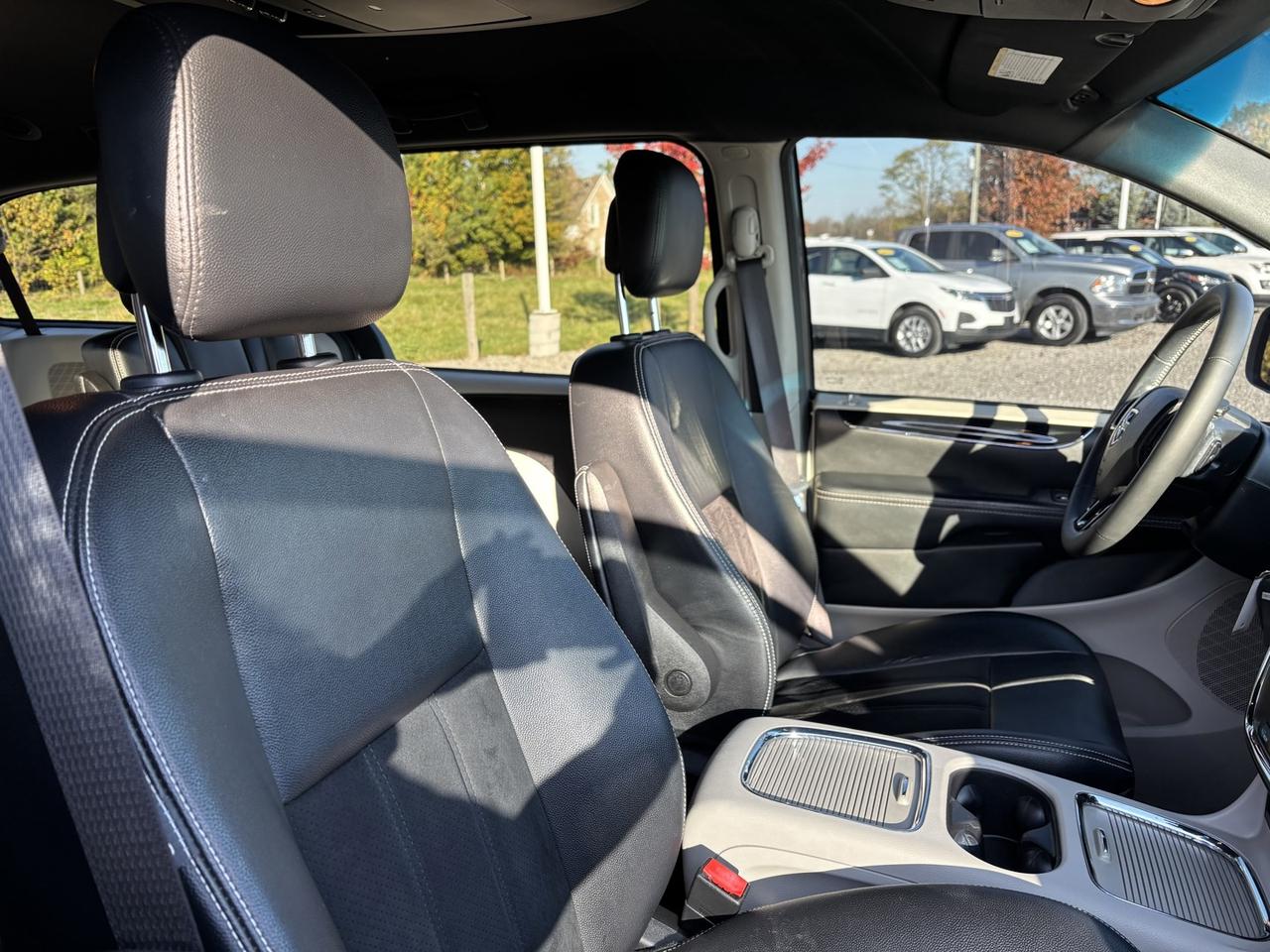 2017 Dodge Grand Caravan SXT SXT Photo