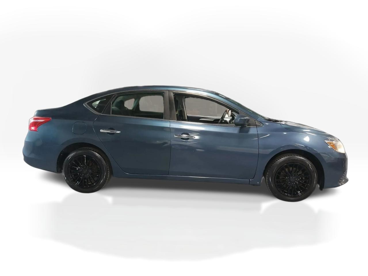 2017 Nissan Sentra S Photo
