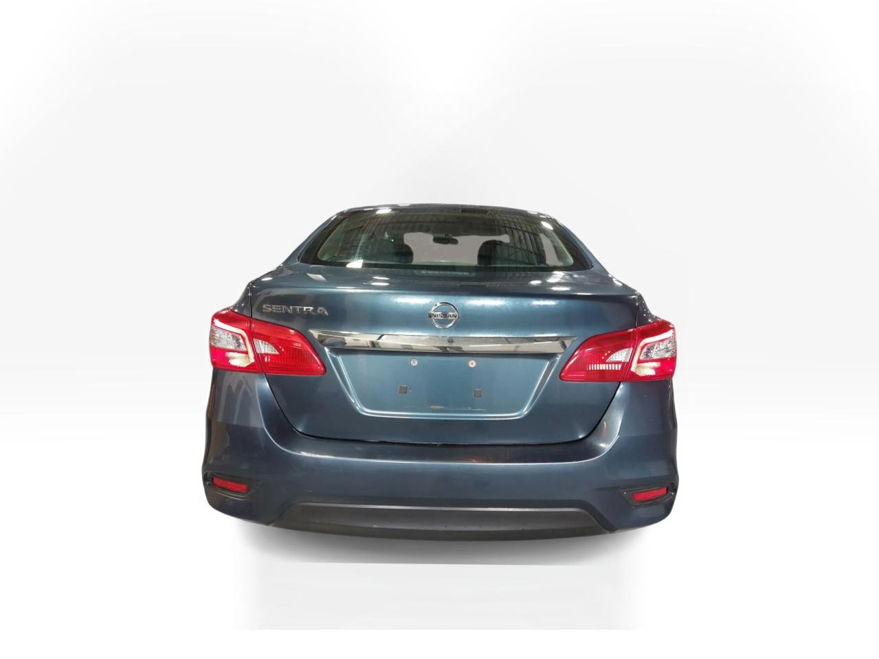 2017 Nissan Sentra S Photo