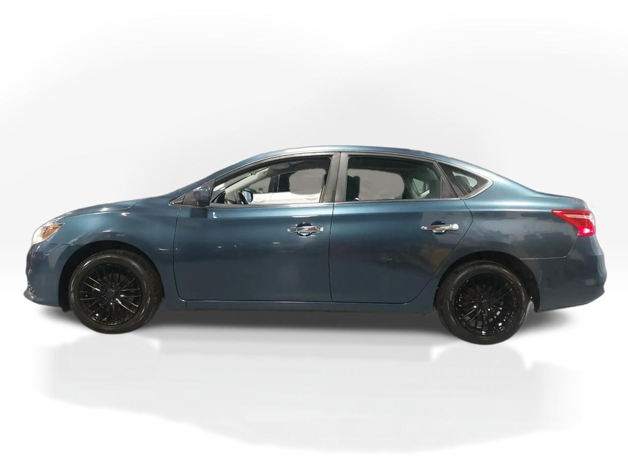 2017 Nissan Sentra S Photo