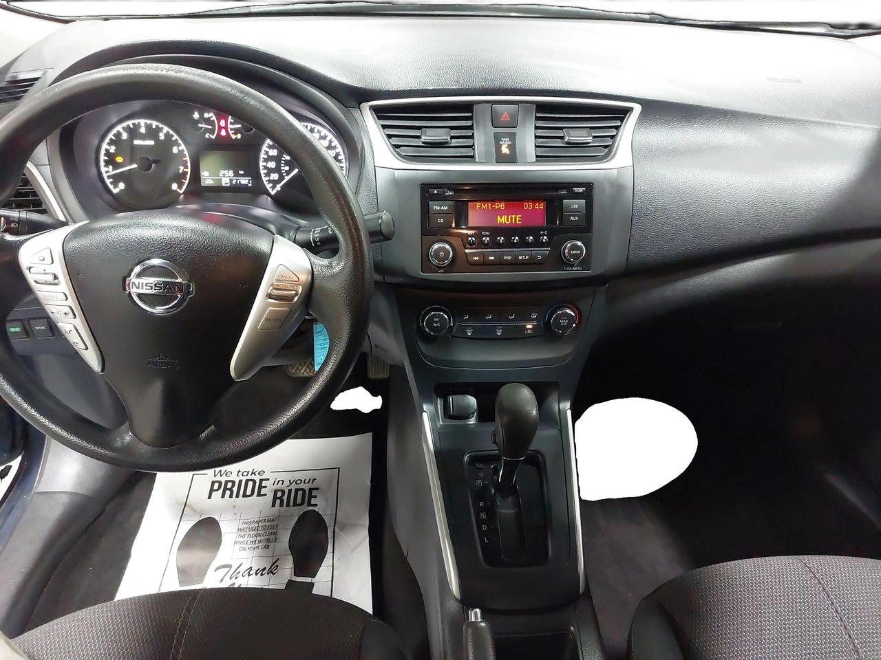 2017 Nissan Sentra S Photo