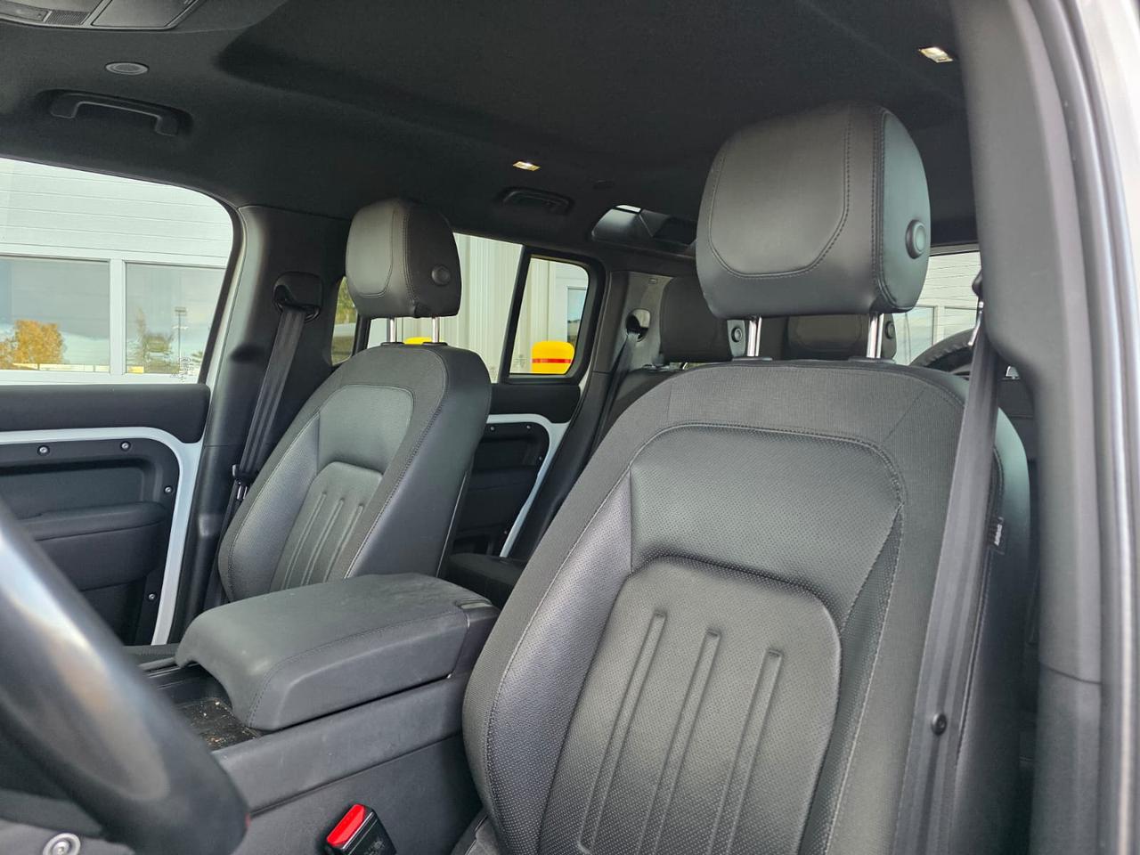2021 Land Rover Defender 110 P300 AWD - 19"ALLOYS|NAVI|CAMERA|BLINDSPOT Photo
