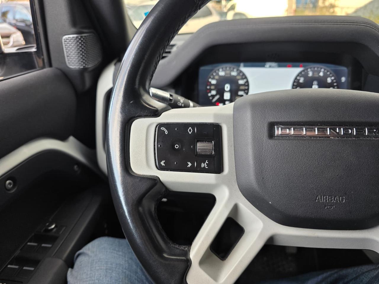 2021 Land Rover Defender 110 P300 AWD - 19"ALLOYS|NAVI|CAMERA|BLINDSPOT Photo