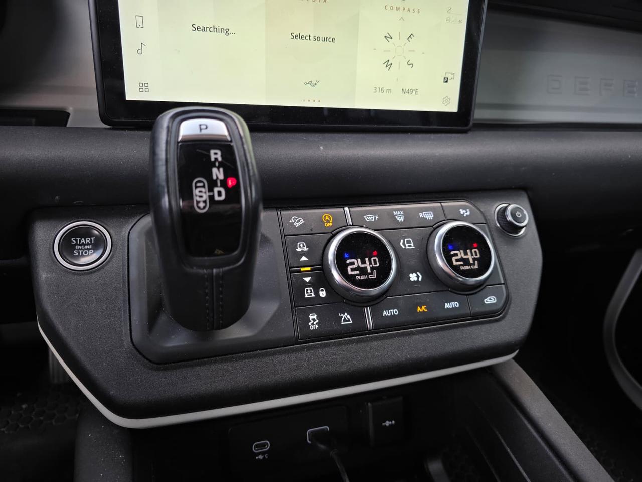 2021 Land Rover Defender 110 P300 AWD - 19"ALLOYS|NAVI|CAMERA|BLINDSPOT Photo