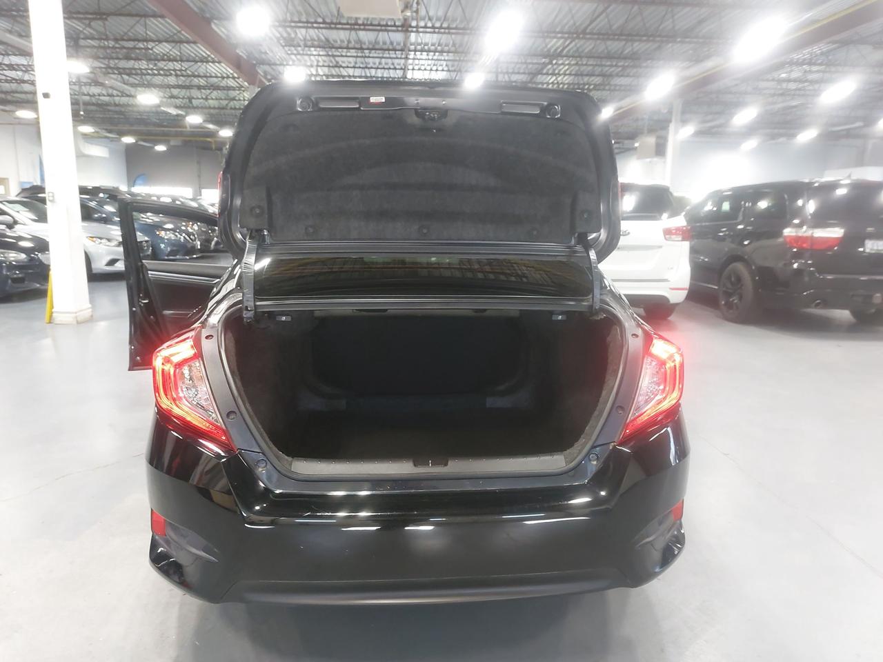2017 Honda Civic Touring Photo