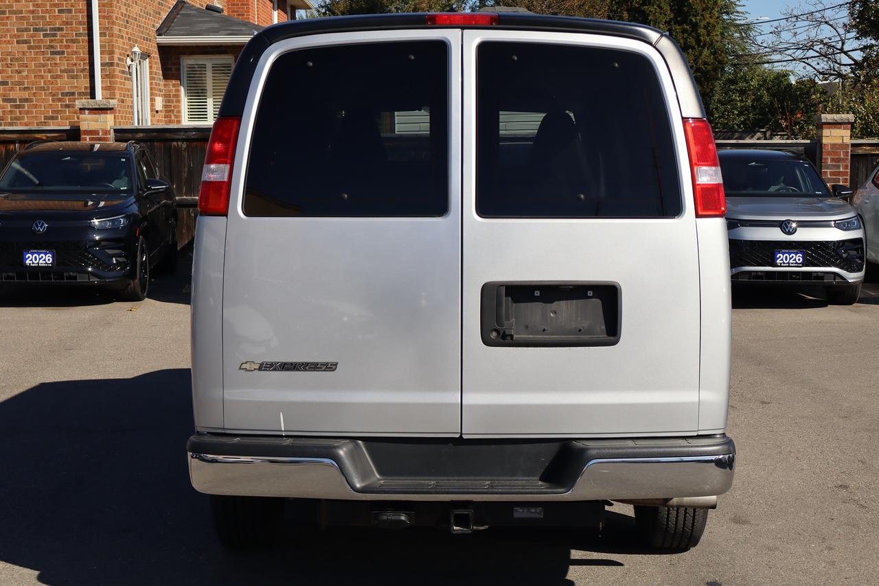 2021 Chevrolet Express RWD 2500 135" LT Photo