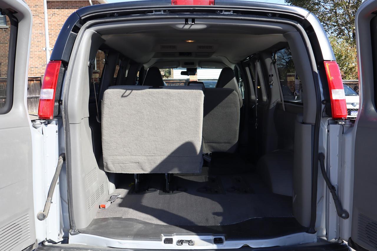 2021 Chevrolet Express RWD 2500 135" LT Photo