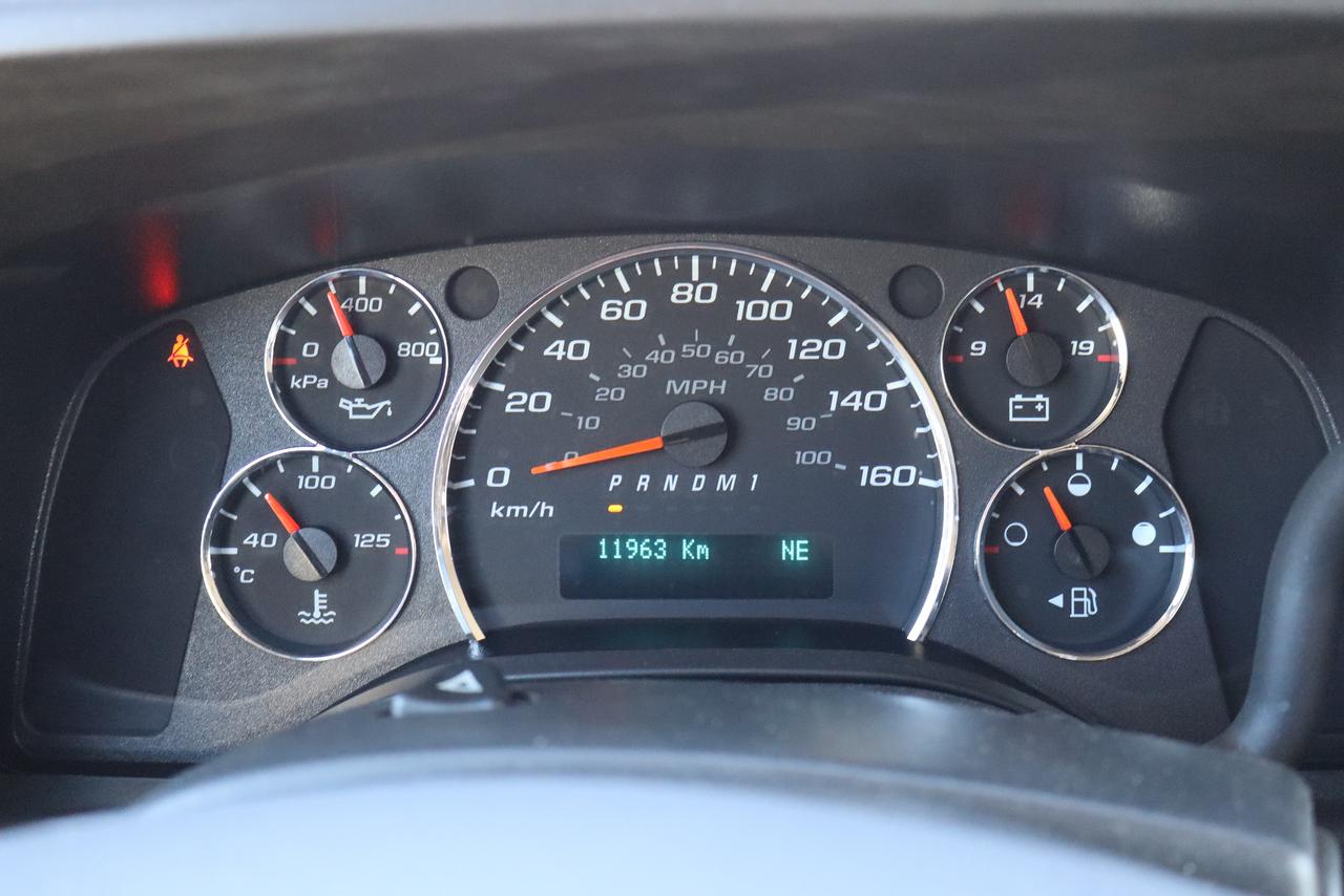 2021 Chevrolet Express RWD 2500 135" LT Photo