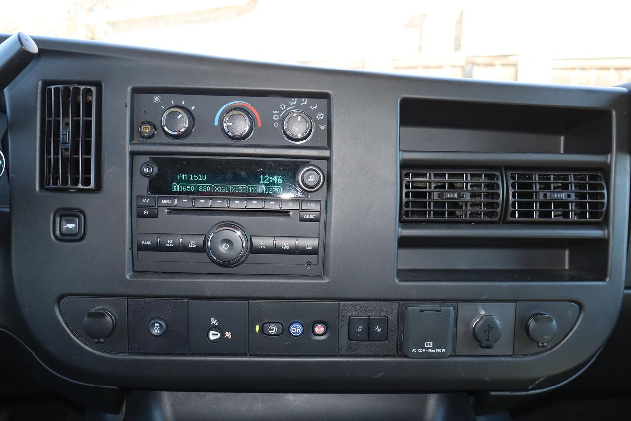 2021 Chevrolet Express RWD 2500 135" LT Photo