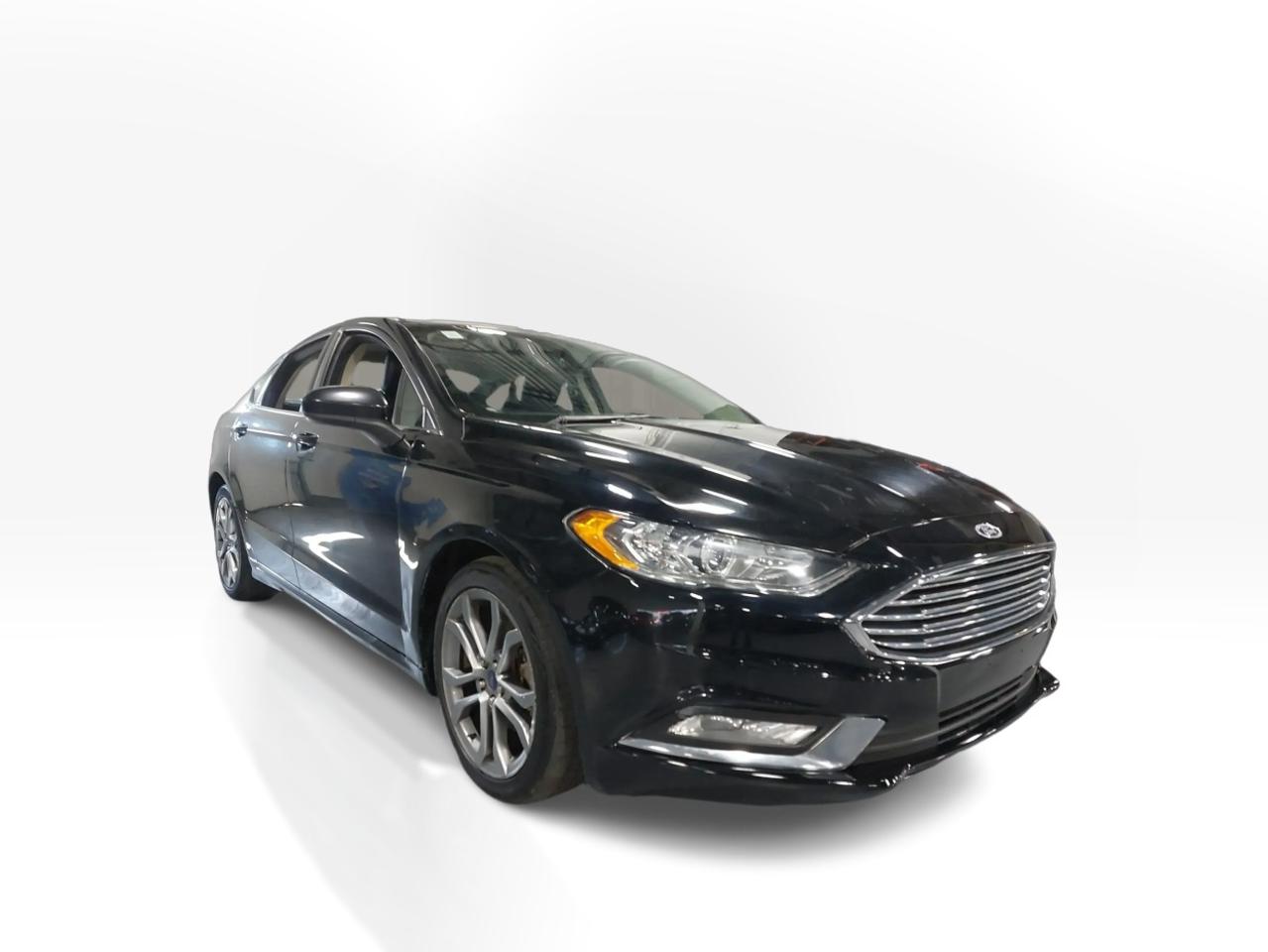 2017 Ford Fusion SE Photo2