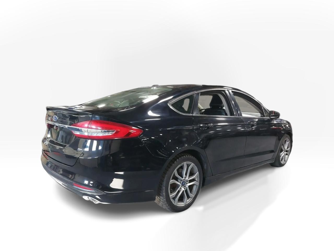 2017 Ford Fusion SE Photo4