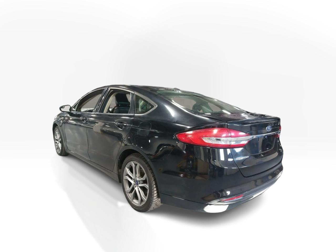 2017 Ford Fusion SE Photo