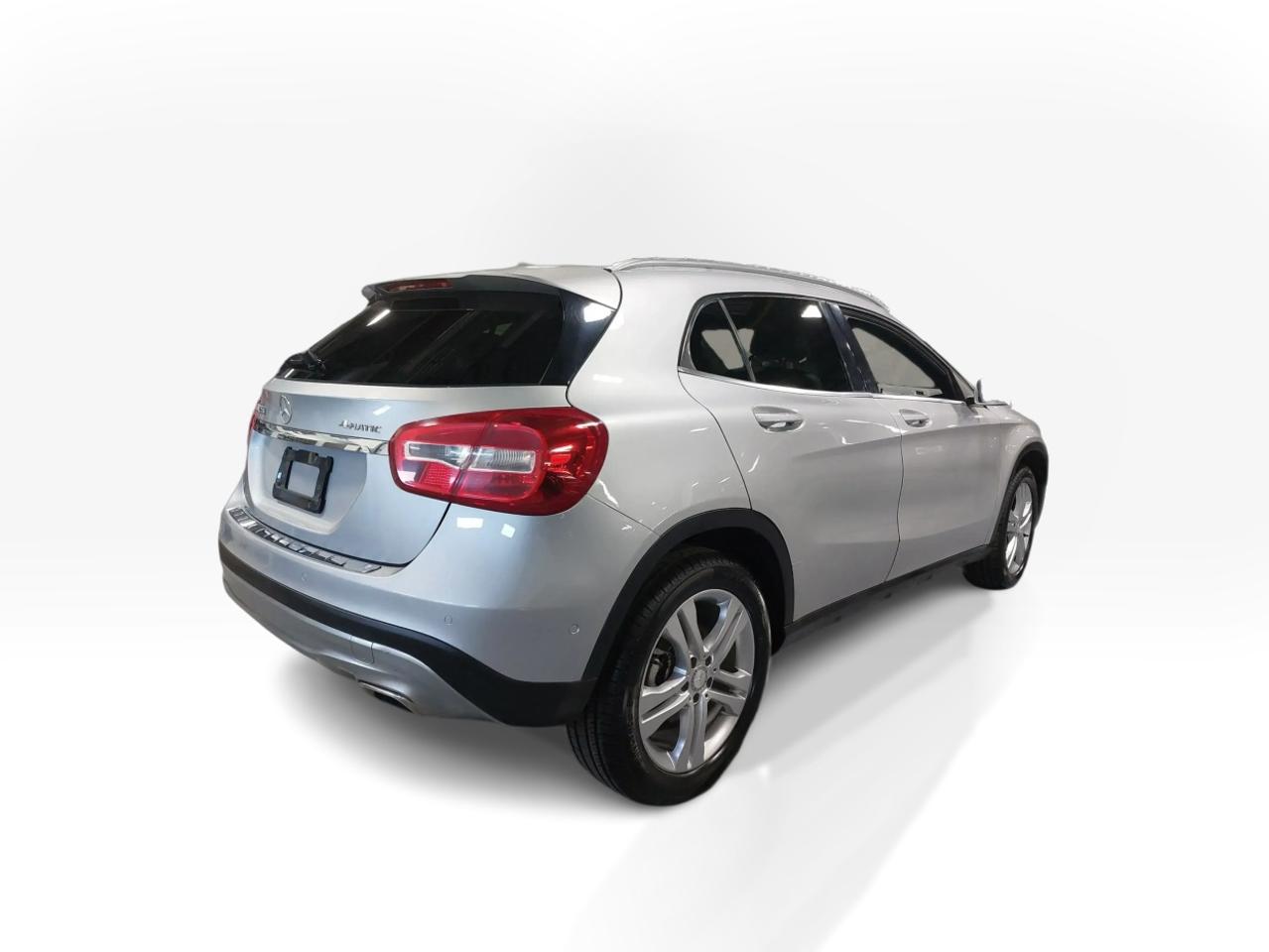 2015 Mercedes-Benz GLA 4MATIC 4dr GLA 250 Photo4