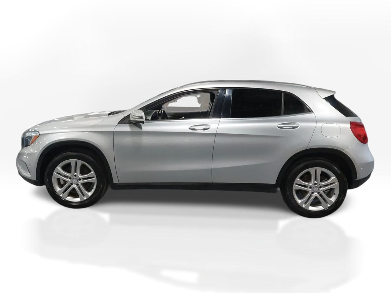 2015 Mercedes-Benz GLA 4MATIC 4dr GLA 250 Photo