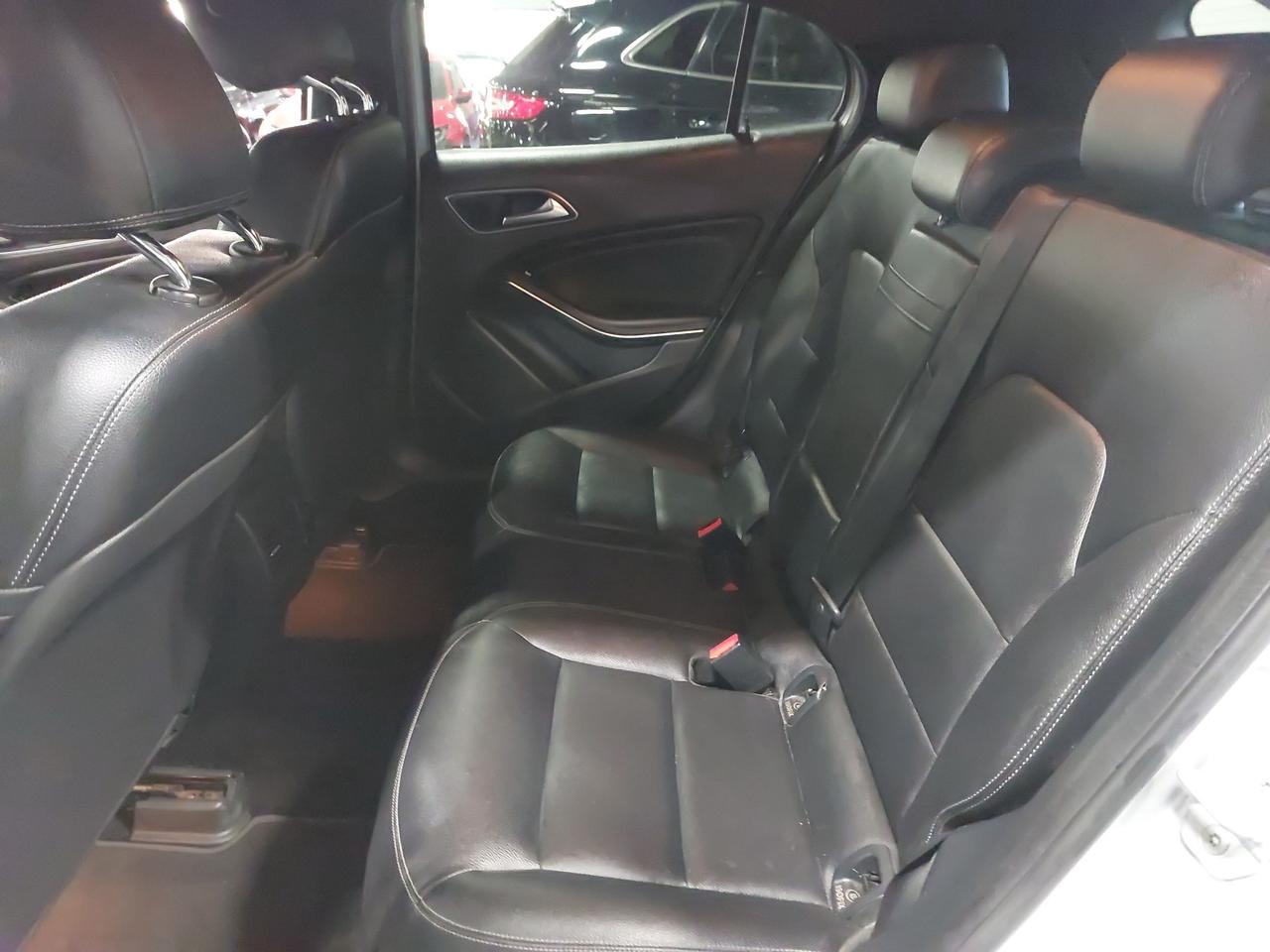2015 Mercedes-Benz GLA 4MATIC 4dr GLA 250 Photo