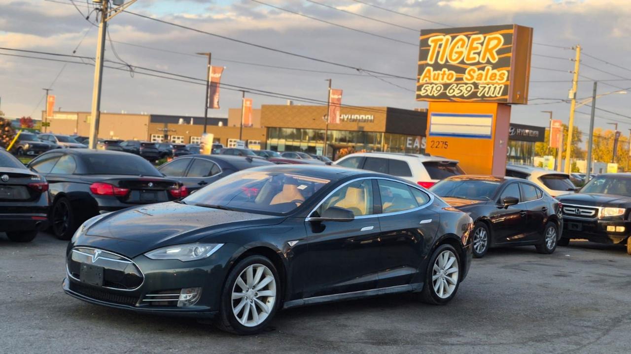 2013 Tesla Model S PERFORMANCE, P85, FREE SUPERCHARGING FOR LIFE Photo