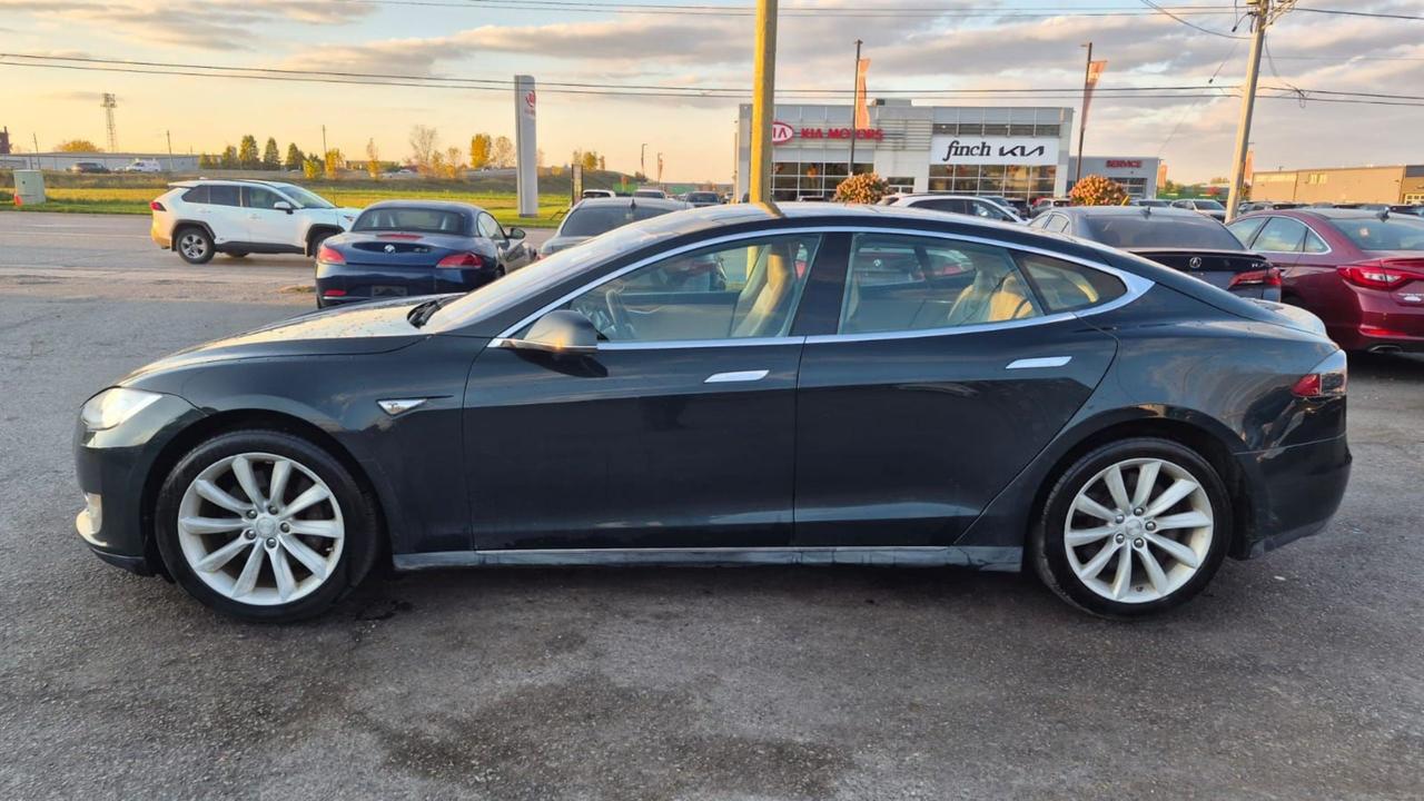 2013 Tesla Model S PERFORMANCE, P85, FREE SUPERCHARGING FOR LIFE Photo