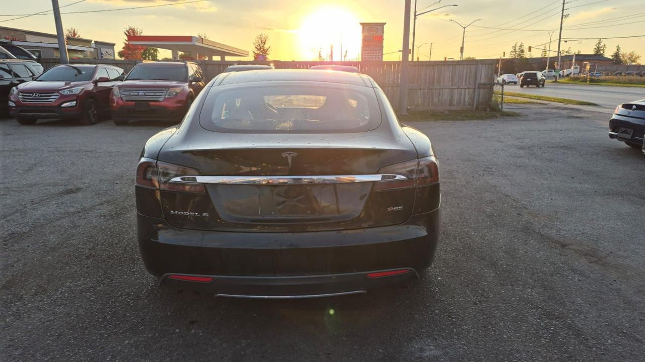 2013 Tesla Model S PERFORMANCE, P85, FREE SUPERCHARGING FOR LIFE Photo