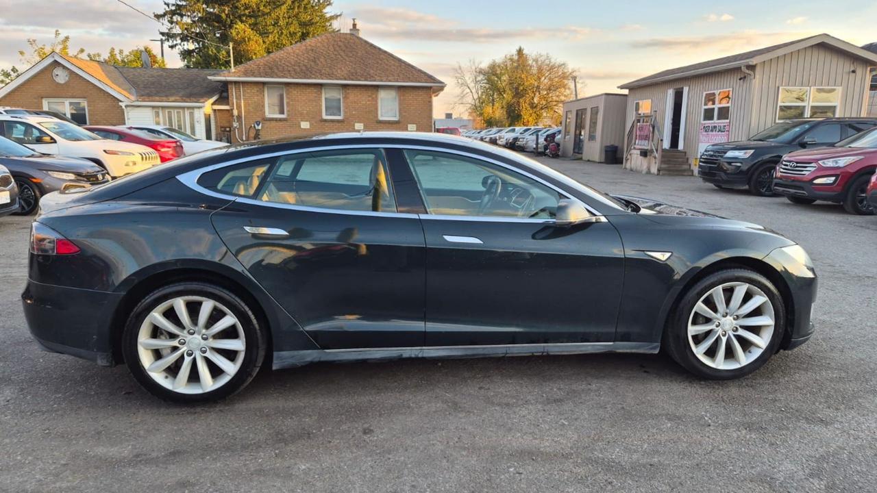 2013 Tesla Model S PERFORMANCE, P85, FREE SUPERCHARGING FOR LIFE Photo4