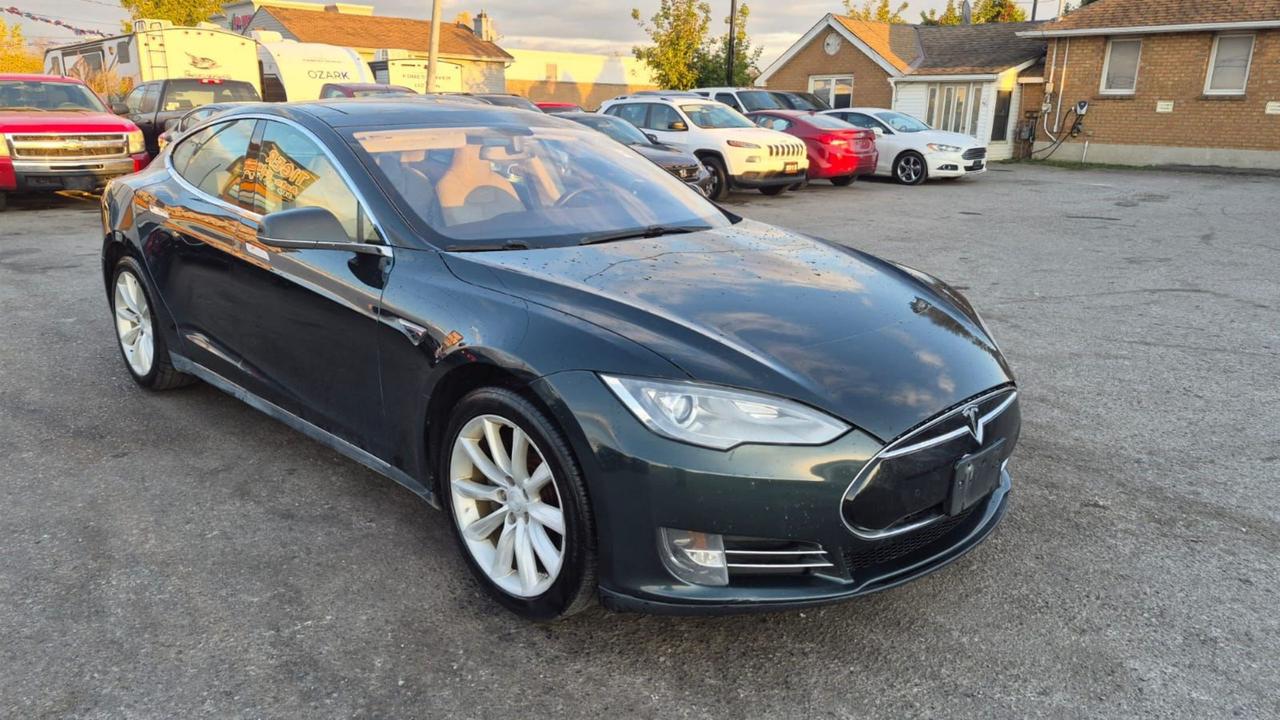 2013 Tesla Model S PERFORMANCE, P85, FREE SUPERCHARGING FOR LIFE Photo