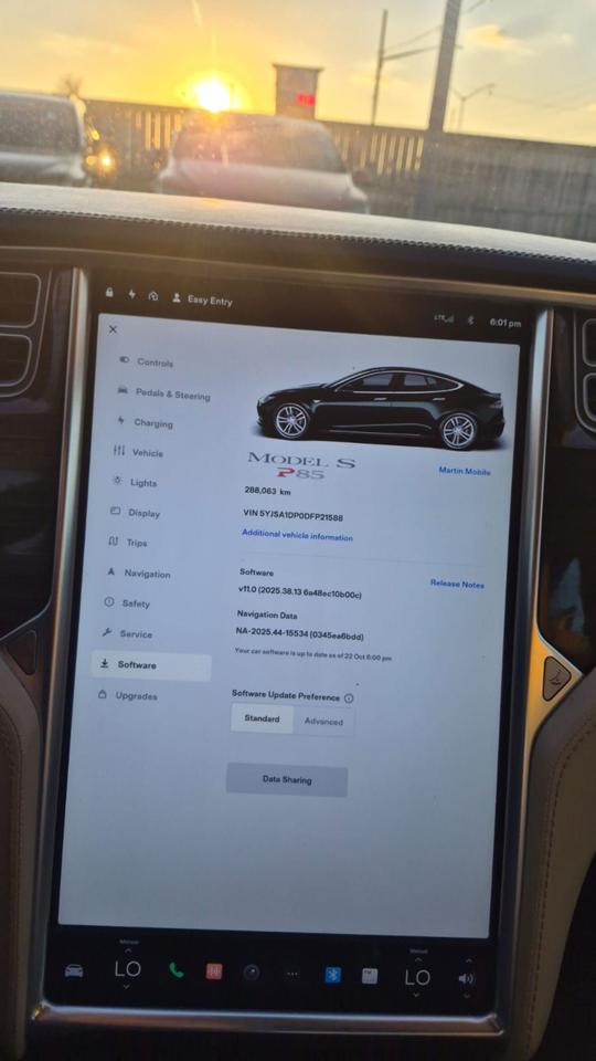 2013 Tesla Model S PERFORMANCE, P85, FREE SUPERCHARGING FOR LIFE Photo