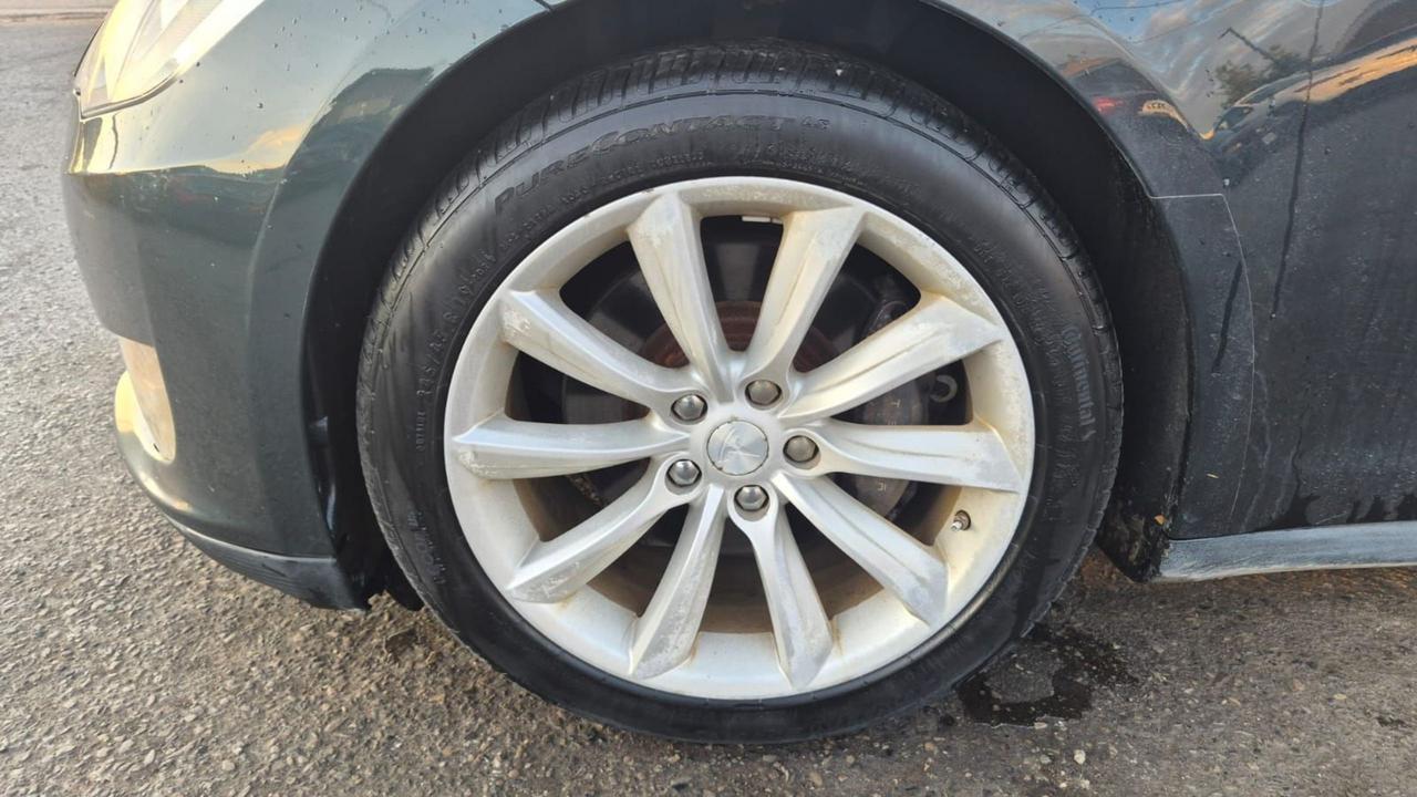 2013 Tesla Model S PERFORMANCE, P85, FREE SUPERCHARGING FOR LIFE Photo