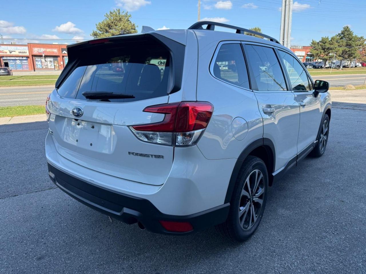2023 Subaru Forester LIMITED | AWD | NAVI | PANO | LEATHER | HARMAN KAR Photo