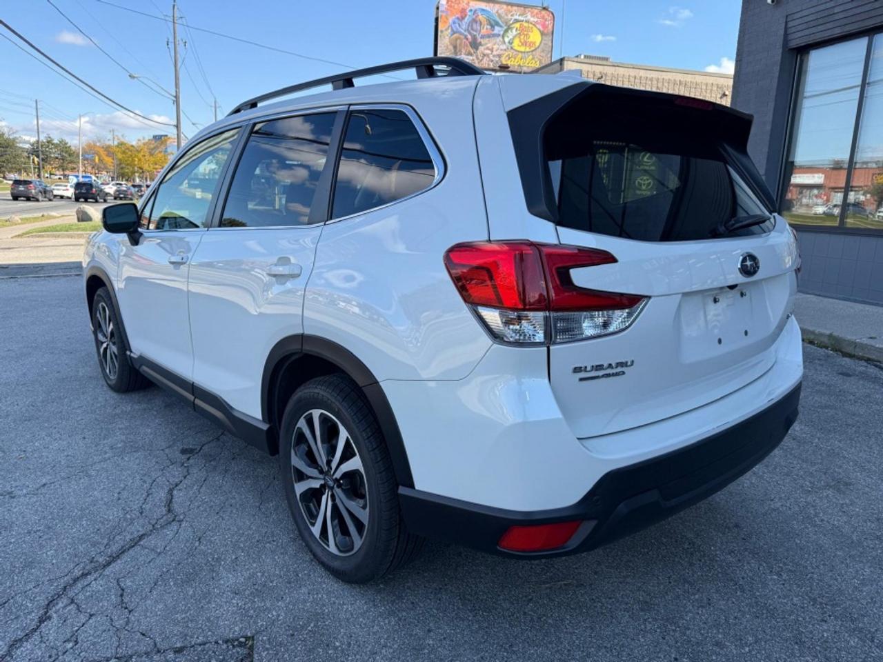 2023 Subaru Forester LIMITED | AWD | NAVI | PANO | LEATHER | HARMAN KAR Photo