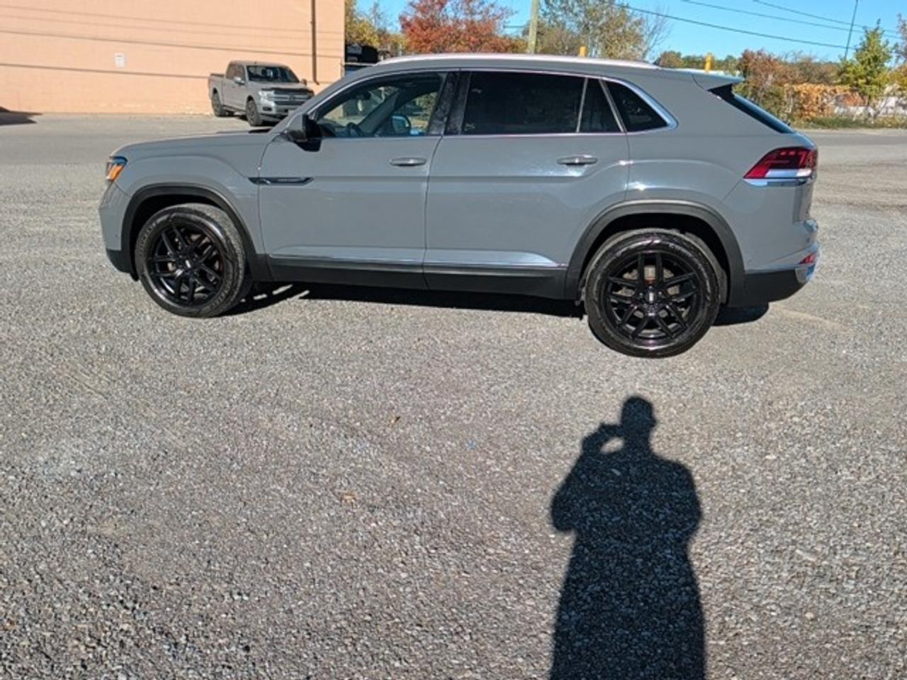 2020 Volkswagen Atlas Cross Sport Execline Photo