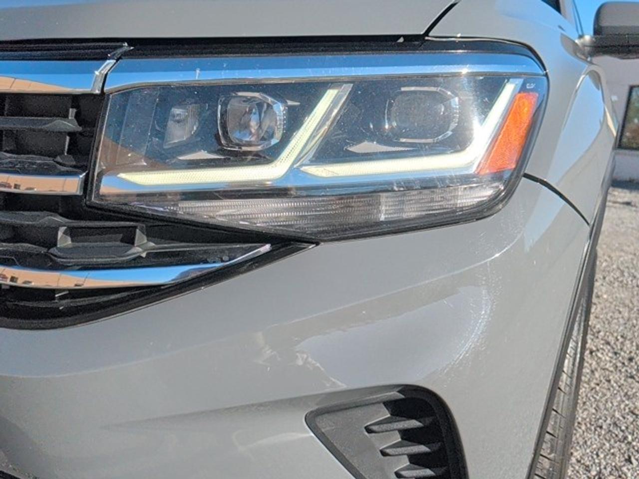 2020 Volkswagen Atlas Cross Sport Execline Photo