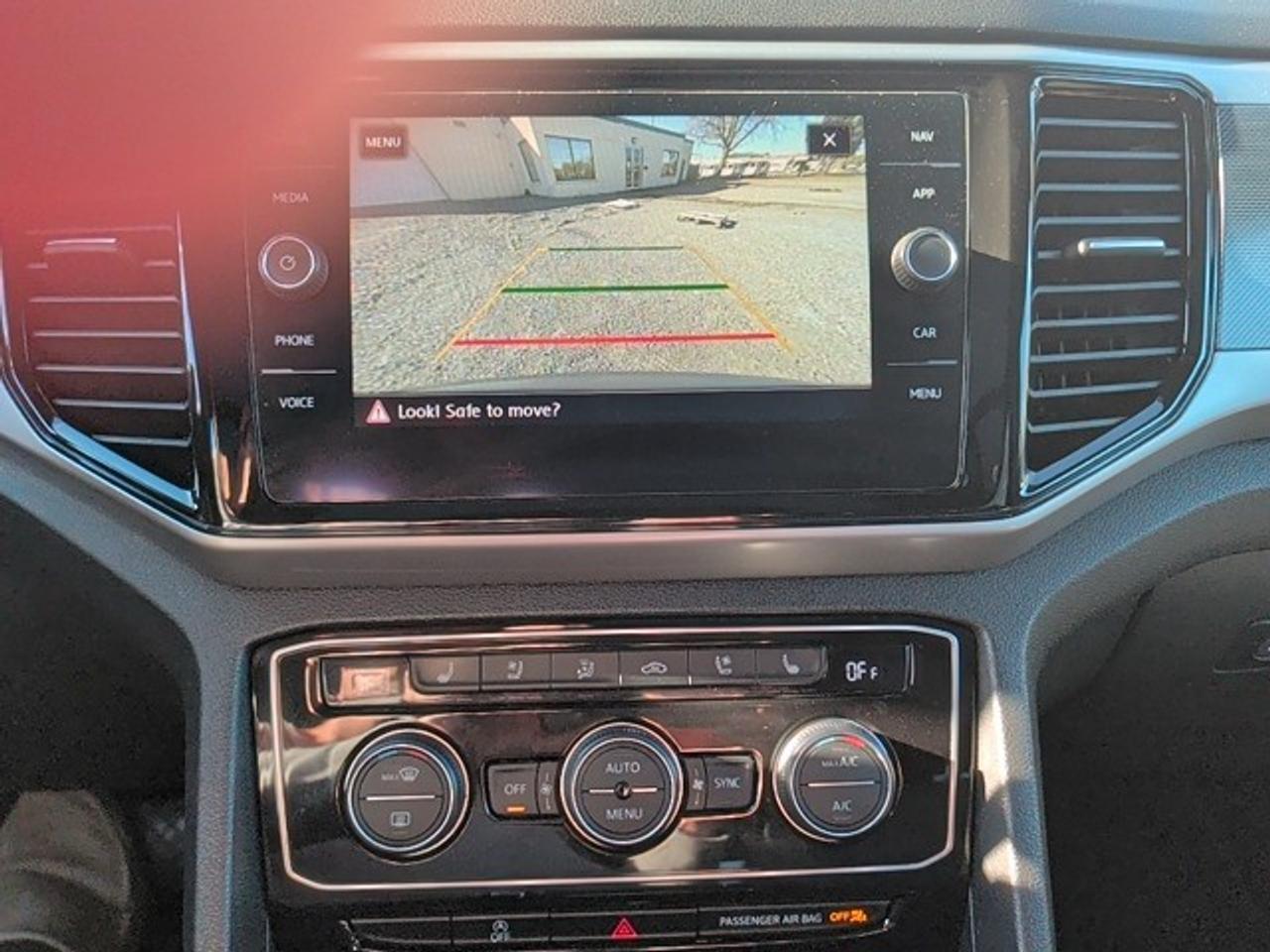 2020 Volkswagen Atlas Cross Sport Execline Photo