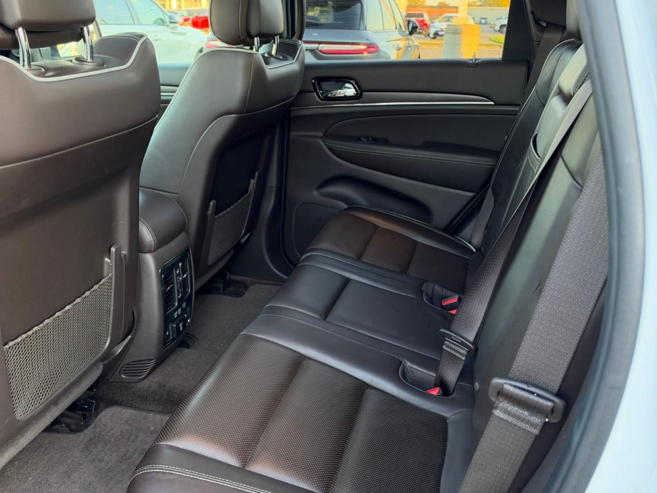 2019 Jeep Grand Cherokee OVERLAND 4X4 Photo
