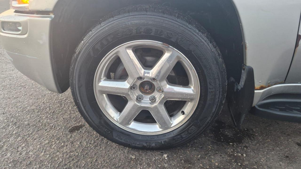 2008 GMC Envoy SLE, LEATHER, LOADED, ONLY 106KMS, AS IS SPECIAL Photo