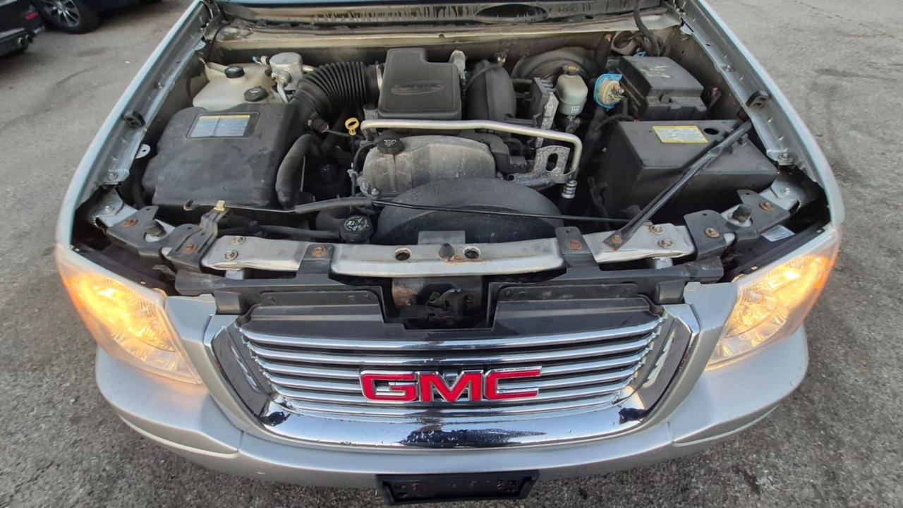 2008 GMC Envoy SLE, LEATHER, LOADED, ONLY 106KMS, AS IS SPECIAL Photo