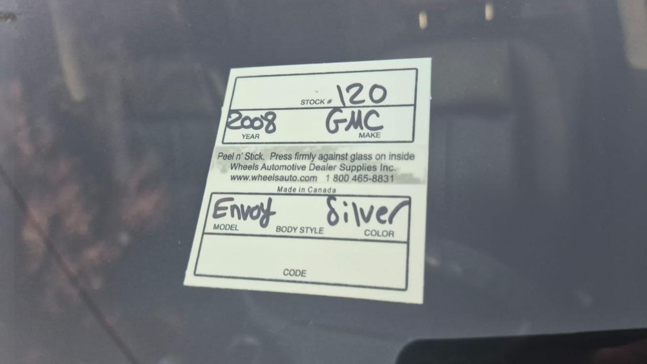 2008 GMC Envoy SLE, LEATHER, LOADED, ONLY 106KMS, AS IS SPECIAL Photo