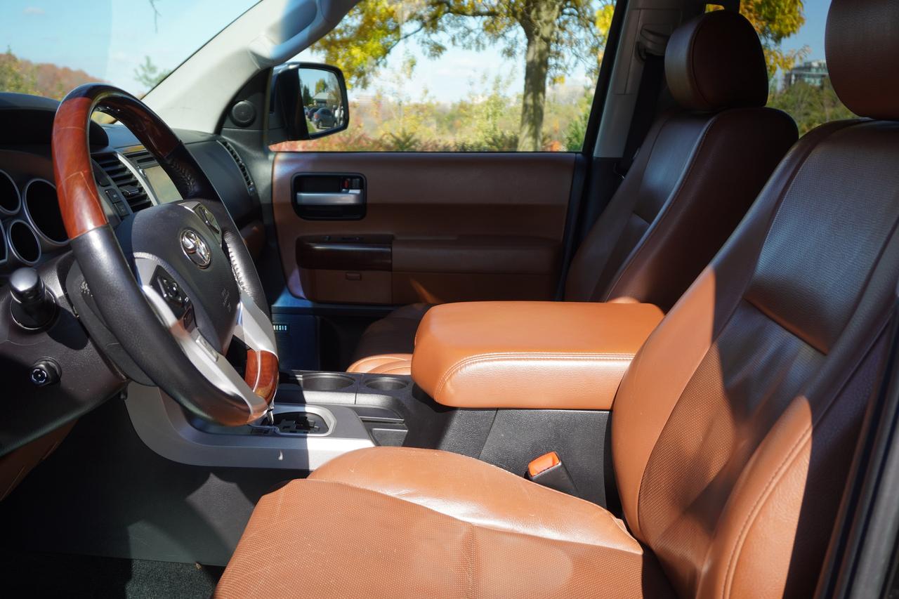 2016 Toyota Sequoia Platinum Photo