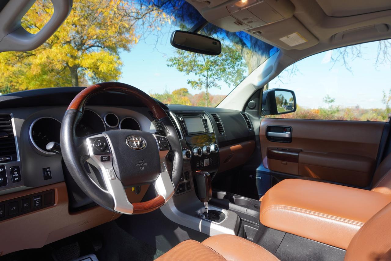 2016 Toyota Sequoia Platinum Photo