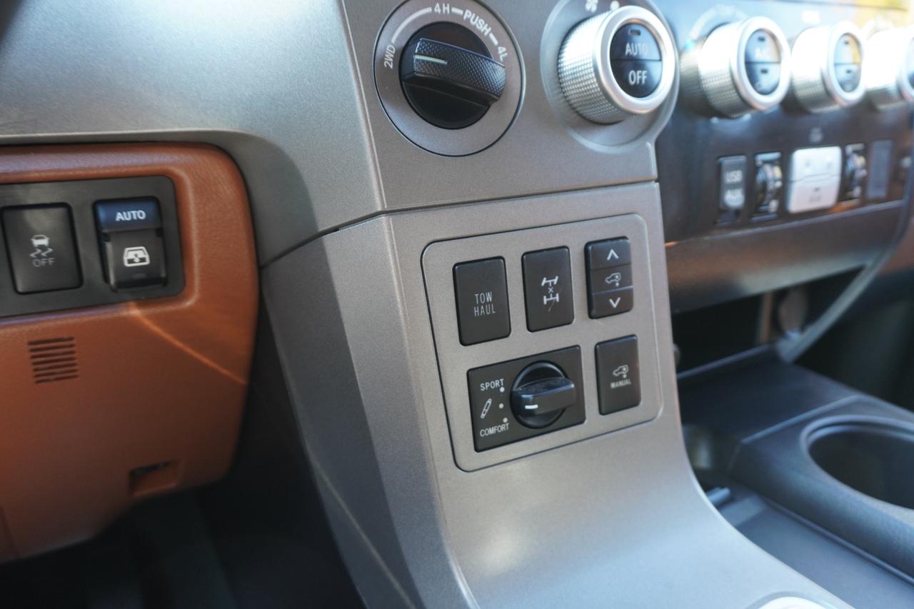 2016 Toyota Sequoia Platinum Photo